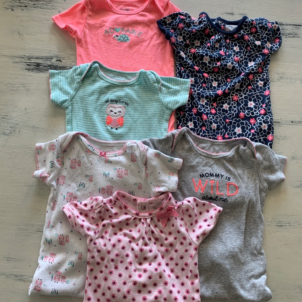 Short sleeve onesies